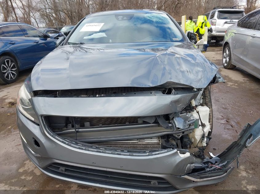 2017 Volvo S60 Inscription T5 Platinum VIN: LYV402HMXHB127115 Lot: 43945432