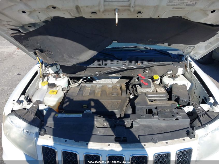 2013 Jeep Compass Latitude VIN: 1C4NJCEB3DD166266 Lot: 43945466