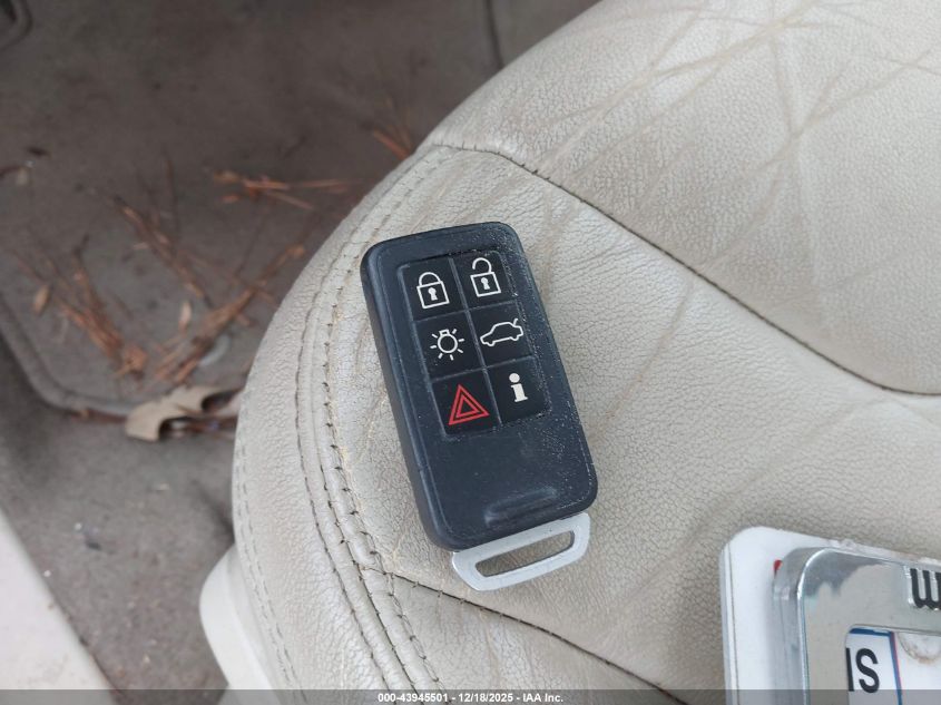 2013 Volvo Xc60 3.2 Premier VIN: YV4952DL2D2420861 Lot: 43945501