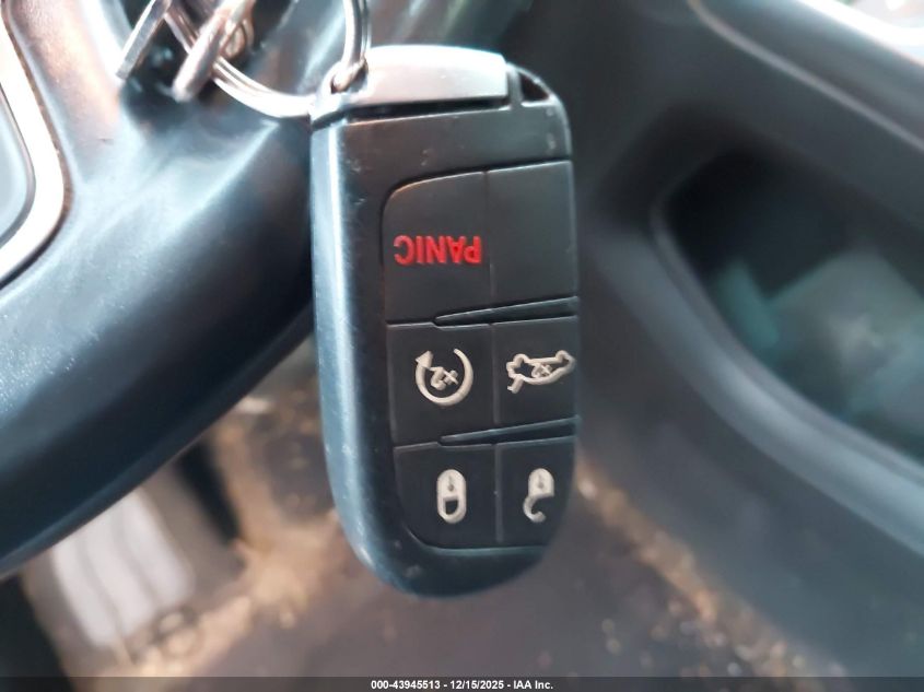 2015 Chrysler 200 C VIN: 1C3CCCCB0FN643631 Lot: 43945513