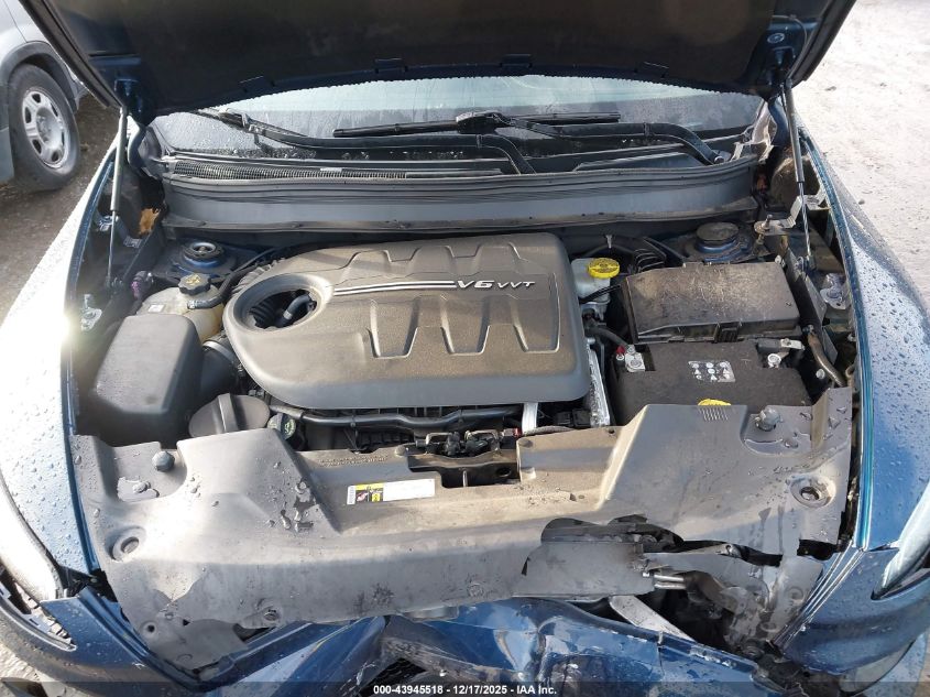 2018 Jeep Cherokee Latitude Plus 4X4 VIN: 1C4PJMLX2JD604056 Lot: 43945518