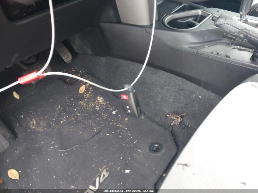 2017 Toyota Rav4 Xle VIN: 2T3WFREV8HW346760 Lot: 43945534