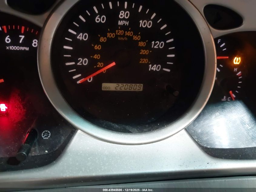 2004 Toyota Highlander V6 VIN: JTEEP21A040013272 Lot: 43945586