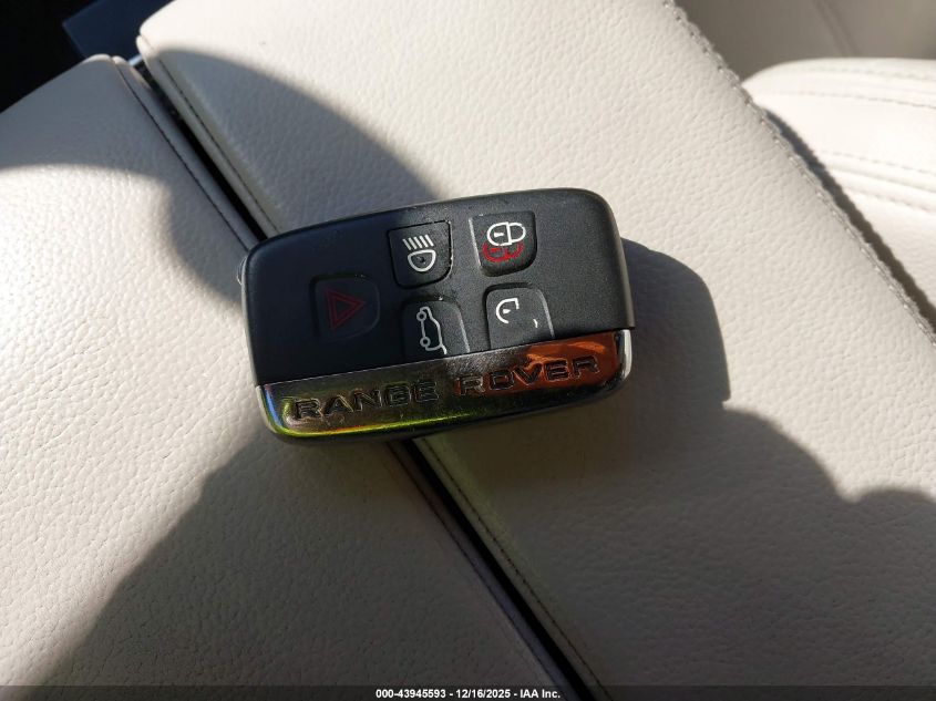 2018 Land Rover Range Rover Velar P380 Se R-Dynamic VIN: SALYL2RV2JA760097 Lot: 43945593