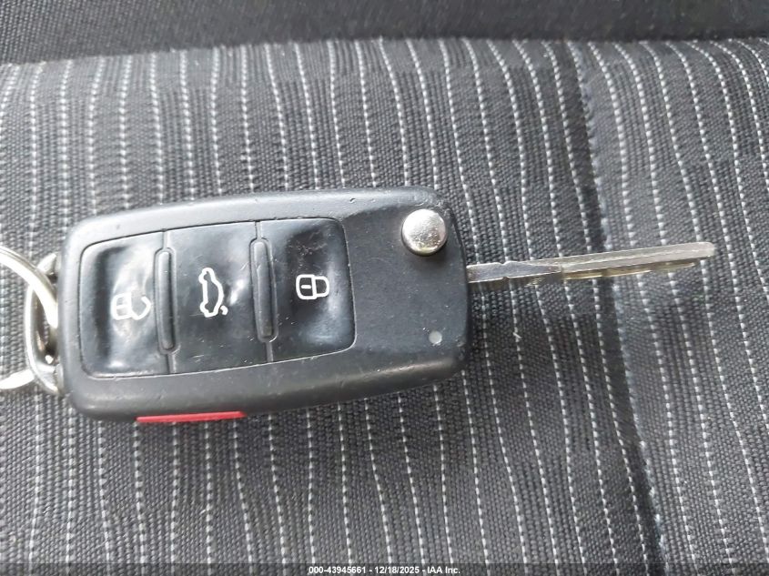 2015 Volkswagen Tiguan S VIN: WVGAV7AX0FW592284 Lot: 43945661