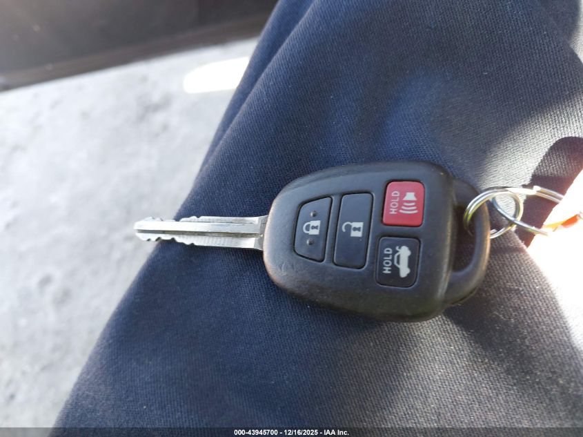 2019 Toyota Corolla Le VIN: 5YFBURHE0KP867795 Lot: 43945700