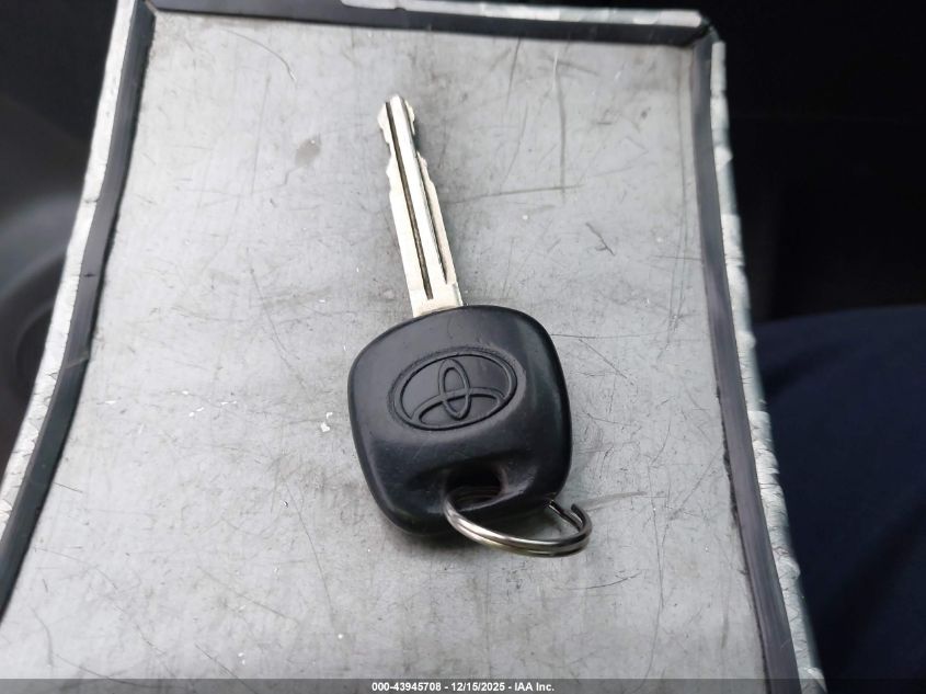 2006 Toyota Matrix Xr VIN: 2T1LR30E06C553231 Lot: 43945708