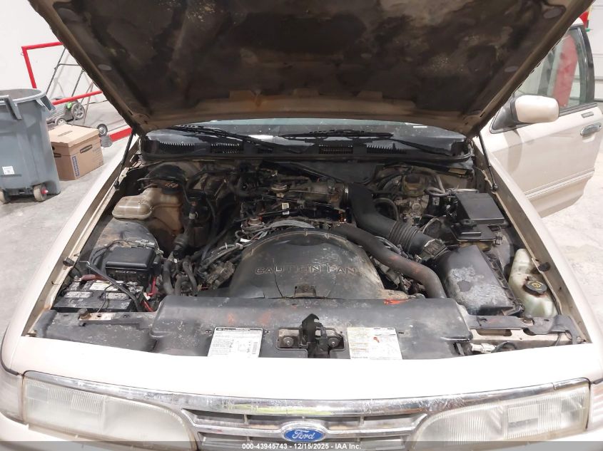 1997 Ford Crown Victoria Lx VIN: 2FALP74W1VX234632 Lot: 43945743