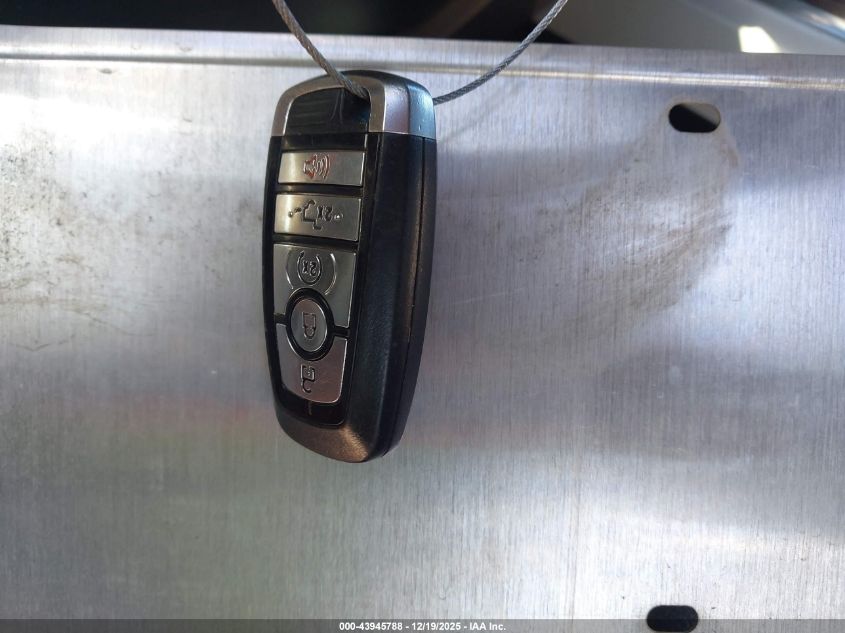 2022 Ford F-350 Lariat VIN: 1FT8W3BT0NED72359 Lot: 43945788