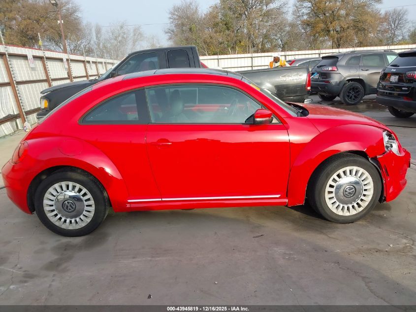 2014 Volkswagen Beetle 2.5L VIN: 3VWJX7AT6EM630947 Lot: 43945819