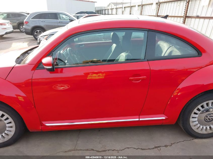 2014 Volkswagen Beetle 2.5L VIN: 3VWJX7AT6EM630947 Lot: 43945819