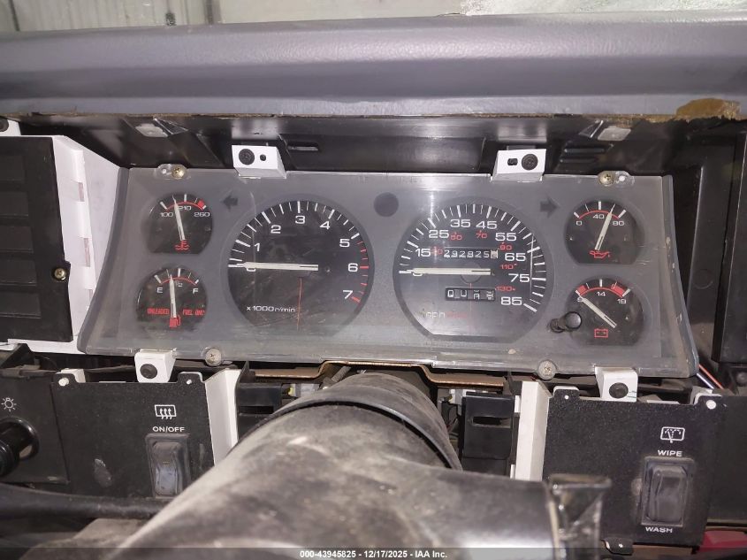 1992 Jeep Cherokee Sport VIN: 1J4FJ88S7NL174580 Lot: 43945825