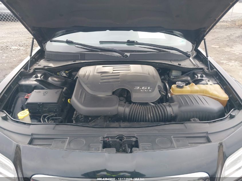 2011 Chrysler 300 Limited VIN: 2C3CA5CG6BH563184 Lot: 43945850