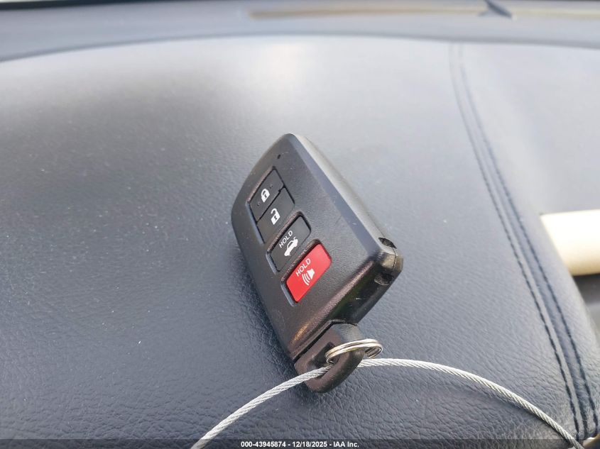 2013 Toyota Avalon Hybrid Xle Premium VIN: 4T1BD1EB6DU017859 Lot: 43945874