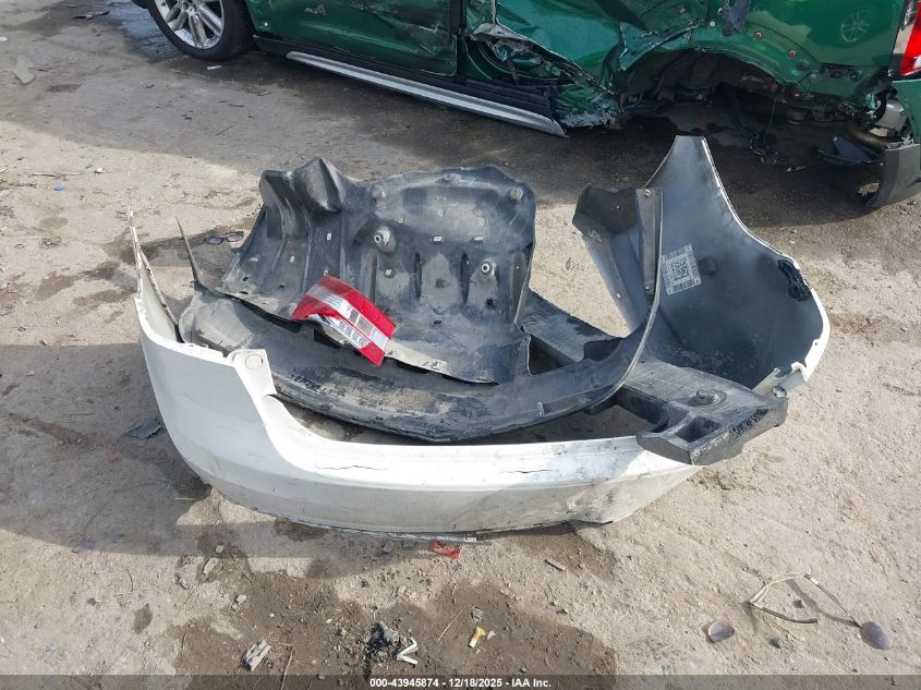 2013 Toyota Avalon Hybrid Xle Premium VIN: 4T1BD1EB6DU017859 Lot: 43945874