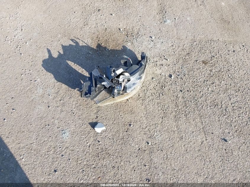 2015 Toyota Avalon Hybrid Xle Premium VIN: 4T1BD1EB8FU037307 Lot: 43945885