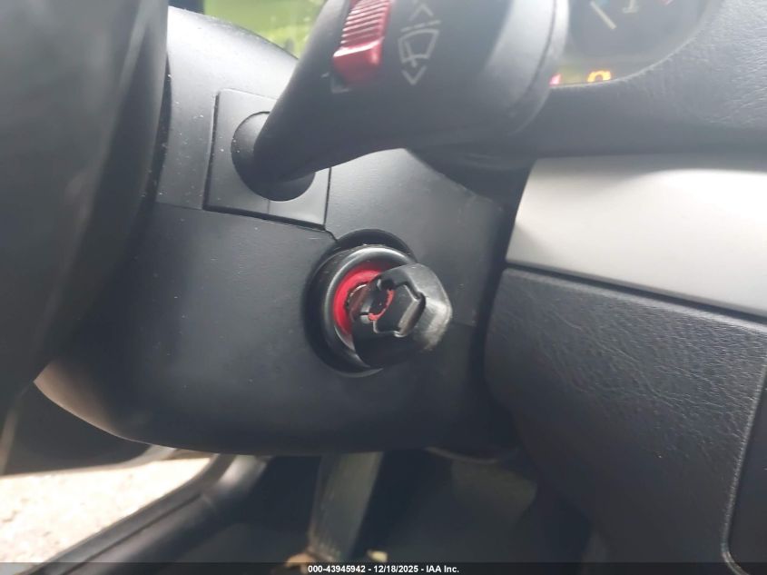 2005 BMW 325I VIN: WBAEV334X5KW16563 Lot: 43945942