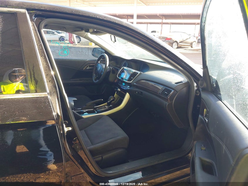 1HGCR2F70HA240269 2017 HONDA ACCORD photo no. 5