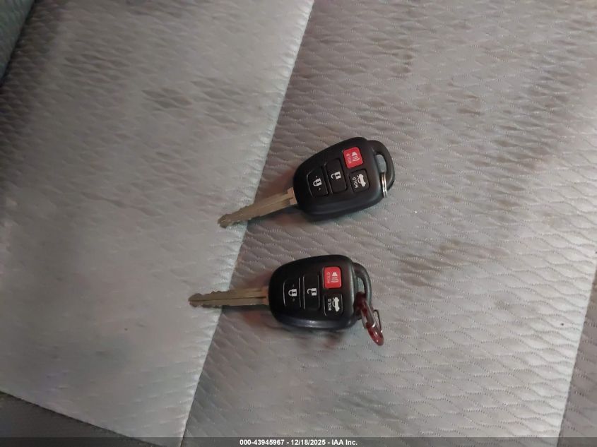 2016 Toyota Corolla Le VIN: 2T1BURHE7GC622886 Lot: 43945967