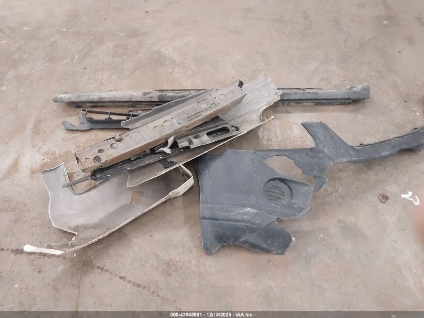 2005 Honda Cr-V Lx VIN: JHLRD78595C051994 Lot: 43945981