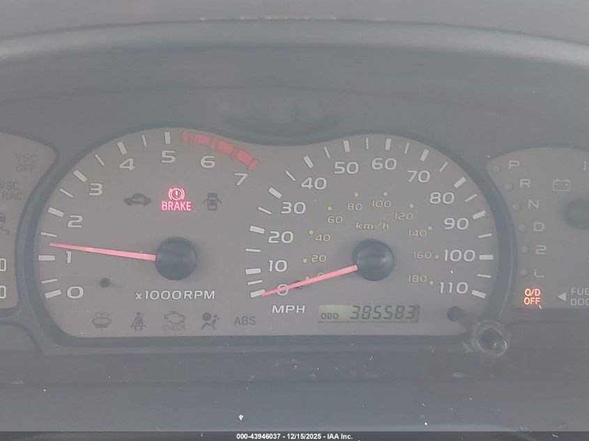 2004 Toyota Sequoia Sr5 V8 VIN: 5TDBT44A34S225526 Lot: 43946037