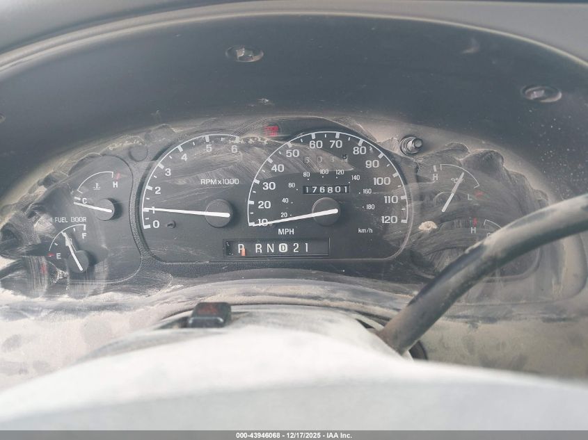 2000 Ford Explorer Xlt VIN: 1FMZU73X2YZC38092 Lot: 43946068