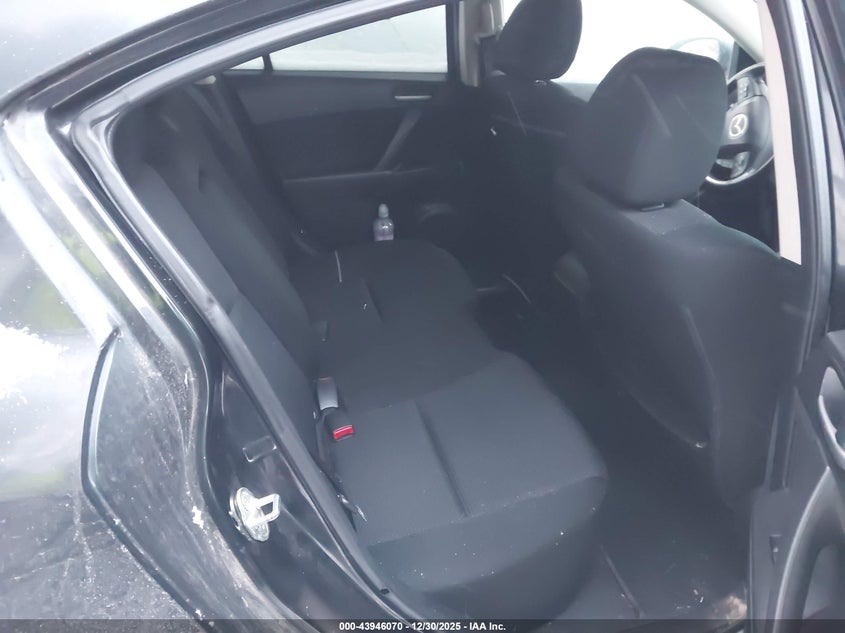 2012 Mazda 3 2.0 I Touring black Lot 111043946070 Vin JM1BL1V87C1656327