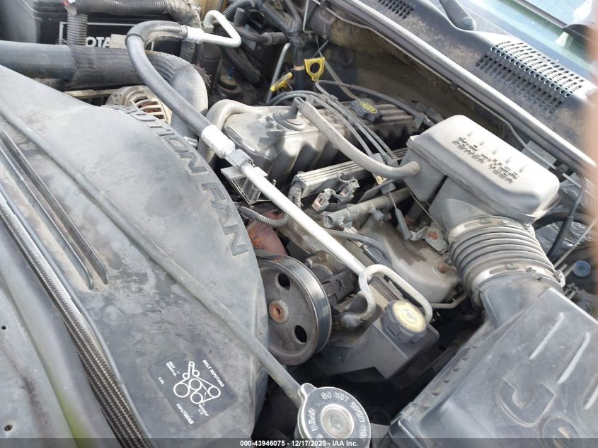 2000 Jeep Grand Cherokee Laredo VIN: 1J4G248S2YC285570 Lot: 43946075