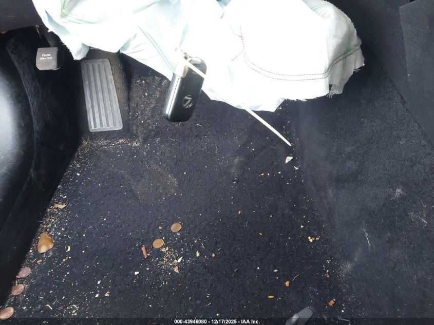 2011 Lexus Es 350 VIN: JTHBK1EG8B2437085 Lot: 43946080