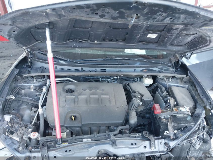 2018 Toyota Corolla Le VIN: 5YFBURHE5JP852899 Lot: 43946120