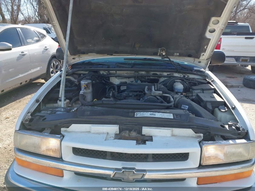 2000 Chevrolet Blazer Lt VIN: 1GNDT13W4Y2362533 Lot: 43946174