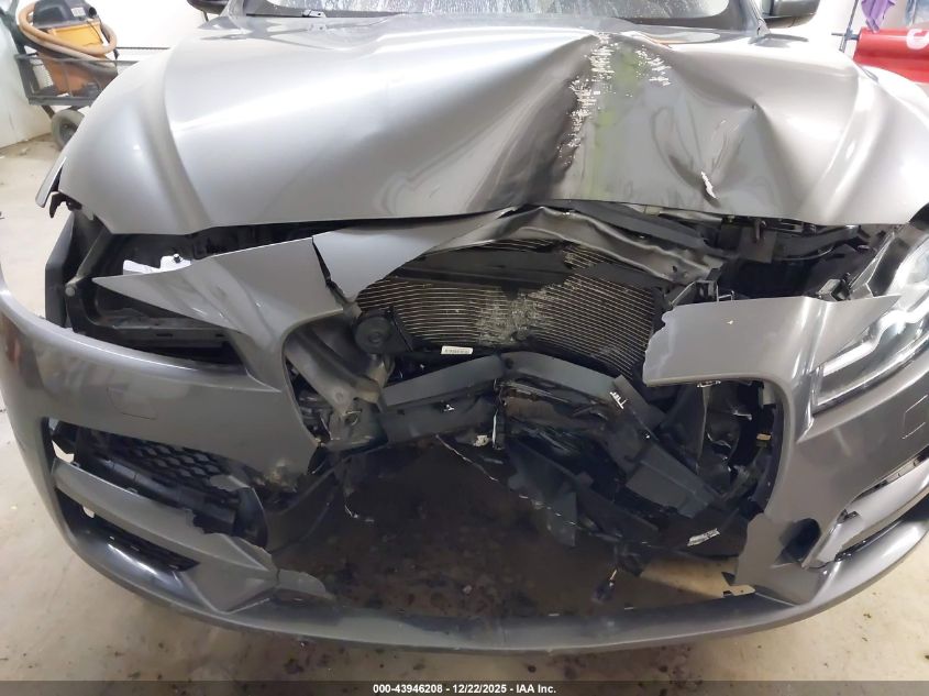 2017 Jaguar F-Pace 35T Prestige VIN: SADCK2BV4HA490772 Lot: 43946208