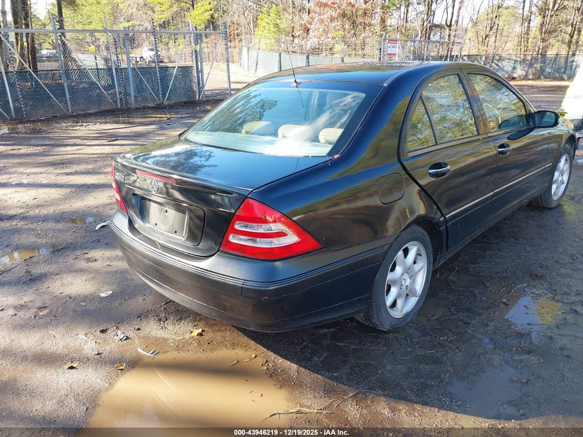 WDBRF61J62F290369 2002 MERCEDES-BENZ C-KLASSE photo no. 4