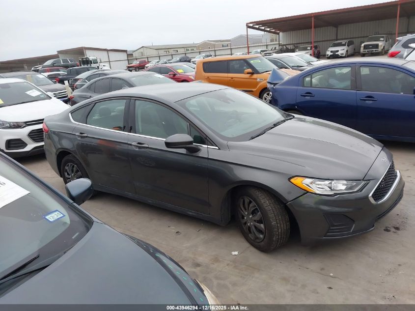 2020 Ford Fusion S VIN: 3FA6P0G71LR184108 Lot: 43946294