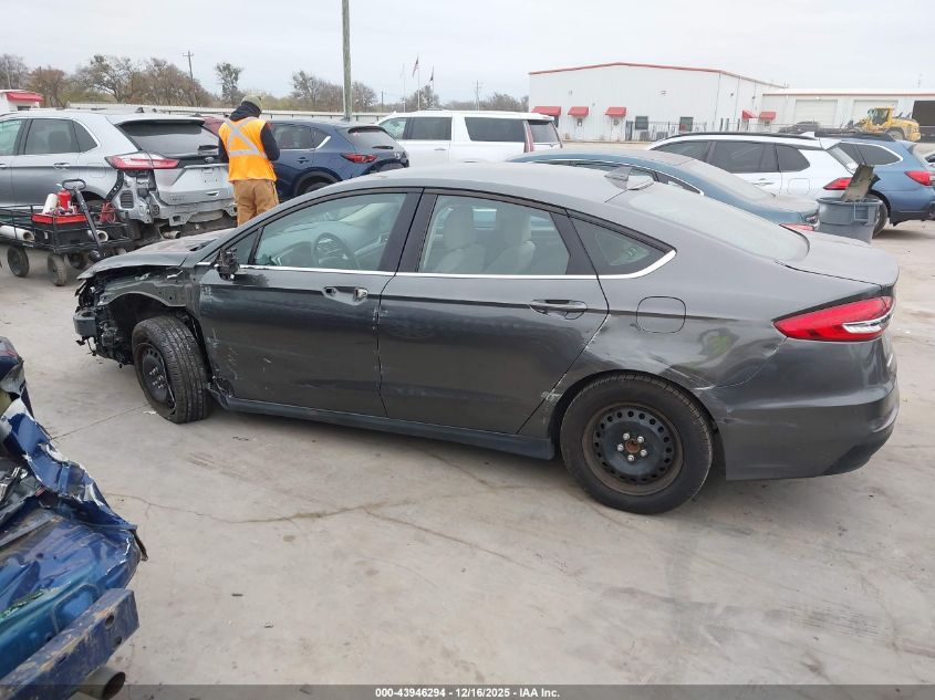 2020 Ford Fusion S VIN: 3FA6P0G71LR184108 Lot: 43946294