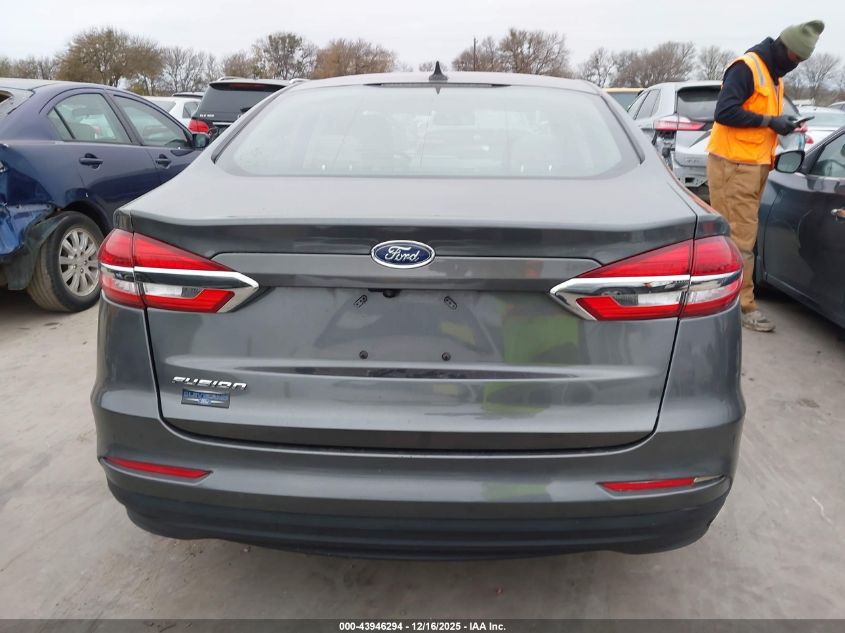 2020 Ford Fusion S VIN: 3FA6P0G71LR184108 Lot: 43946294