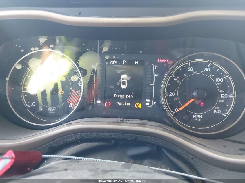 2015 Jeep Cherokee Latitude VIN: 1C4PJMCS5FW501598 Lot: 43946342