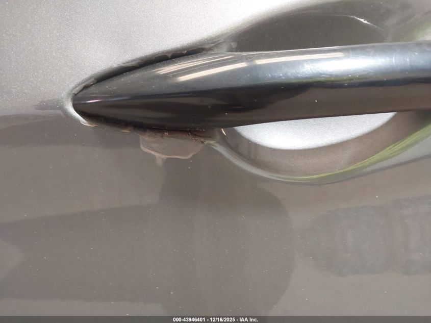 2013 Hyundai Elantra Gls/Limited VIN: 5NPDH4AE7DH196197 Lot: 43946401