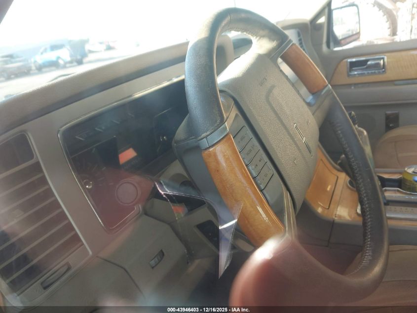 2007 Lincoln Navigator Ultimate VIN: 5LMFU28517LJ07697 Lot: 43946403