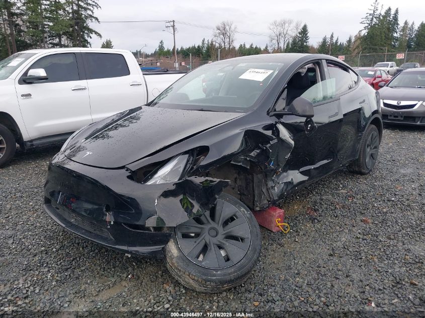 2025 Tesla Model Y Long Range Dual Motor All-Wheel Drive VIN: 7SAYGAEE3SF240806 Lot: 43946497