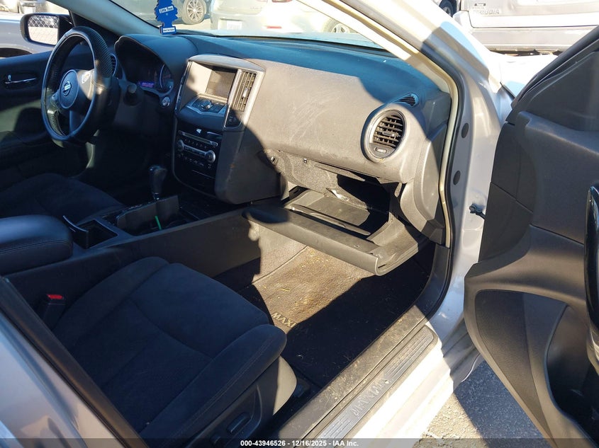 1N4AA5APXBC815727 2011 NISSAN MAXIMA photo no. 5