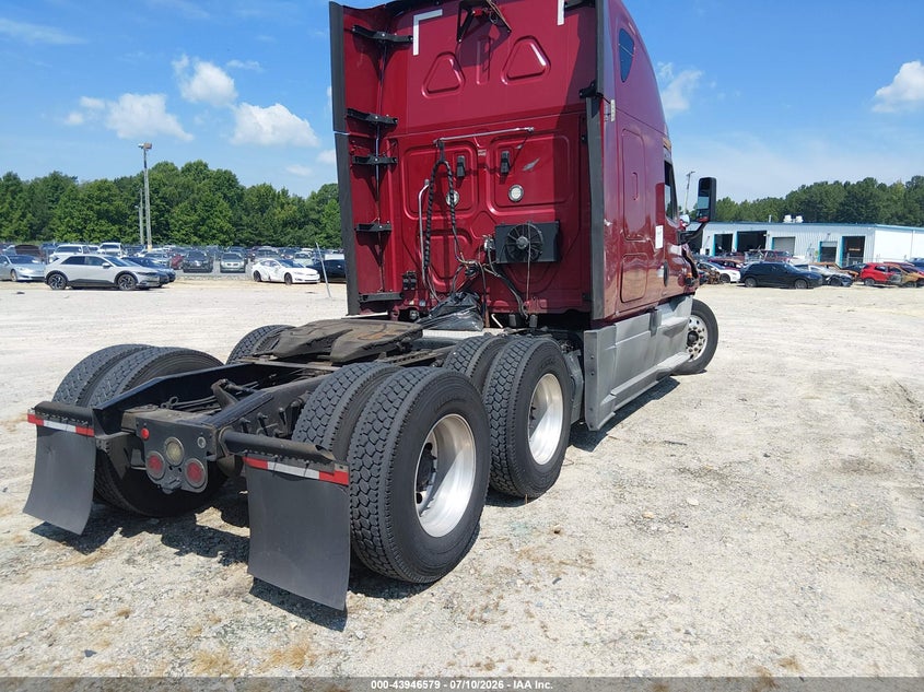 2018 FREIGHTLINER CASCADIA 125 auction photo 4