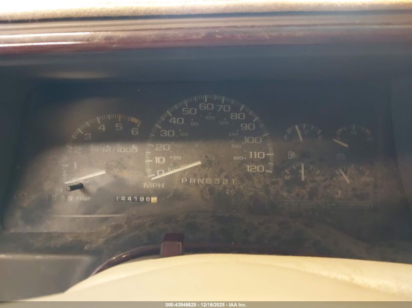 1999 Cadillac Escalade Standard VIN: 1GYEK13R6XR416957 Lot: 43946628