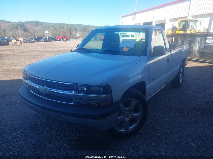 1GCEC14W22Z181487 2002 CHEVROLET SILVERADO photo no. 2