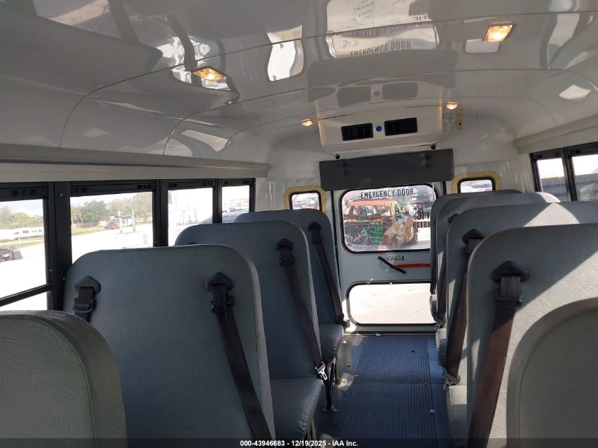 2016 Ford Transit-250 Cutaway VIN: 1FDCR5PM9GKA58238 Lot: 43946683