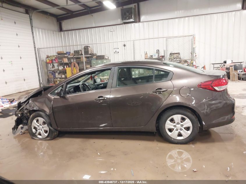2018 Kia Forte Lx VIN: 3KPFK4A73JE199240 Lot: 43946737