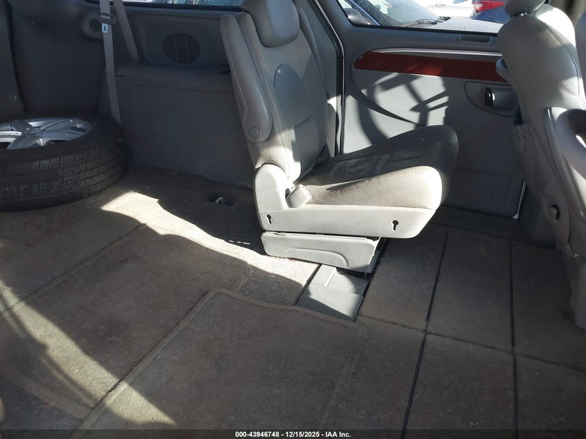 2A8GP64L57R136179 2007 CHRYSLER TOWN & COUNTRY photo no. 8