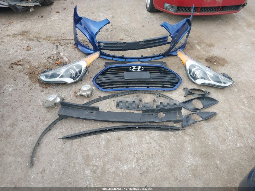 2015 Hyundai Veloster Turbo VIN: KMHTC6AE4FU241994 Lot: 43946756