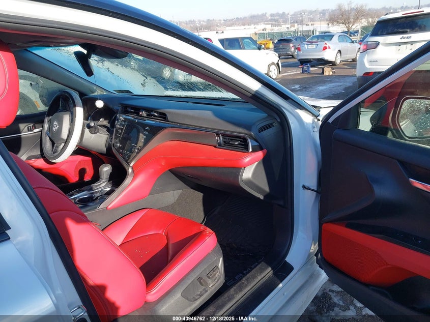 2019 Toyota Camry Xse