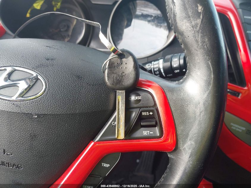 2017 Hyundai Veloster VIN: KMHTC6AD2HU307453 Lot: 43946982